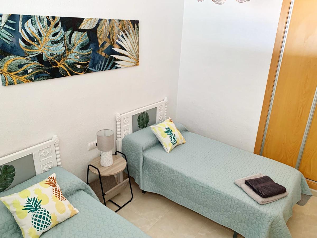 Sunny Beach Retreat Santa Pola Bagian luar foto